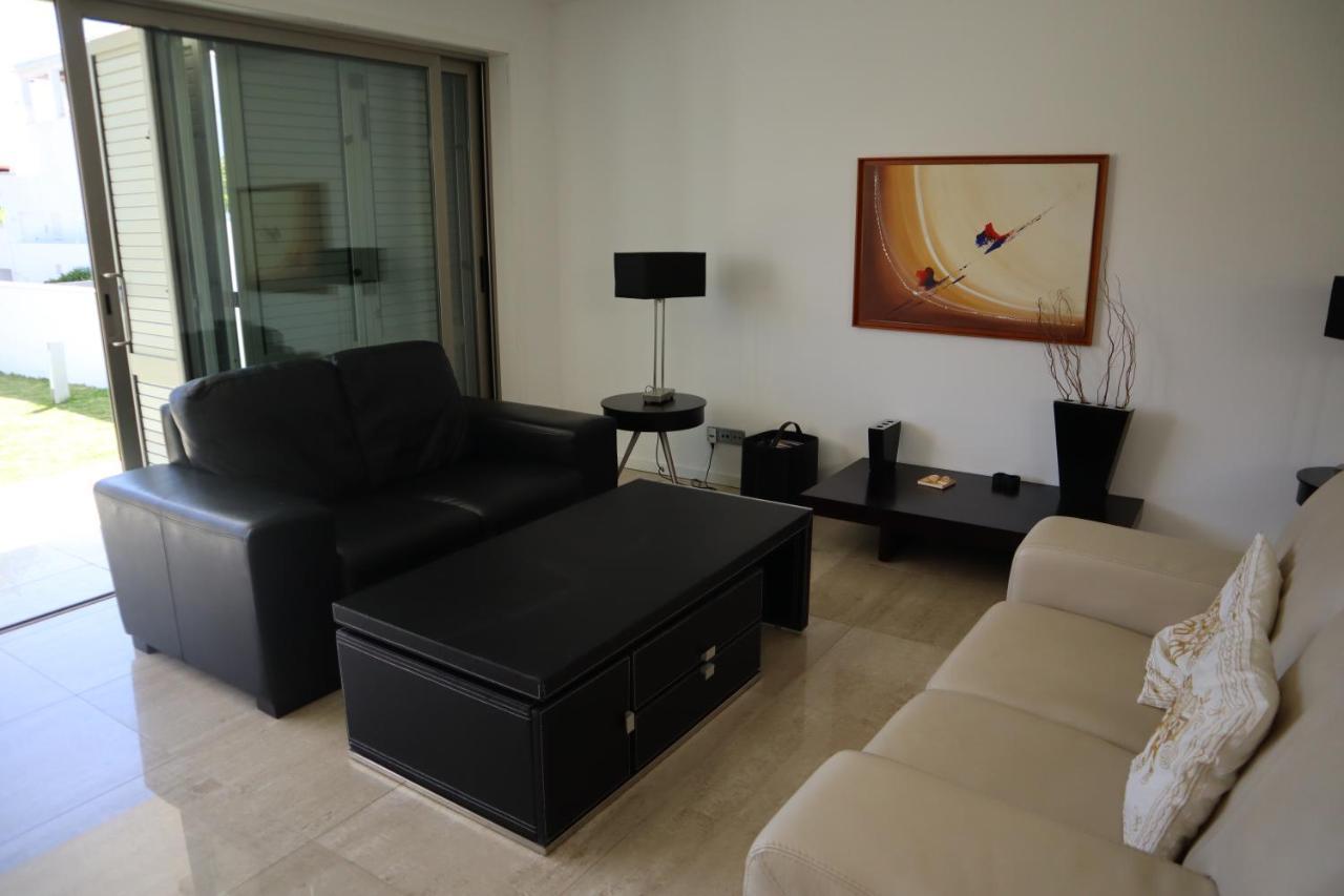 Villa Dos Salgados, 5Bdr, Beach Front, Near Salgados Golf Club Guia  Eksteriør billede