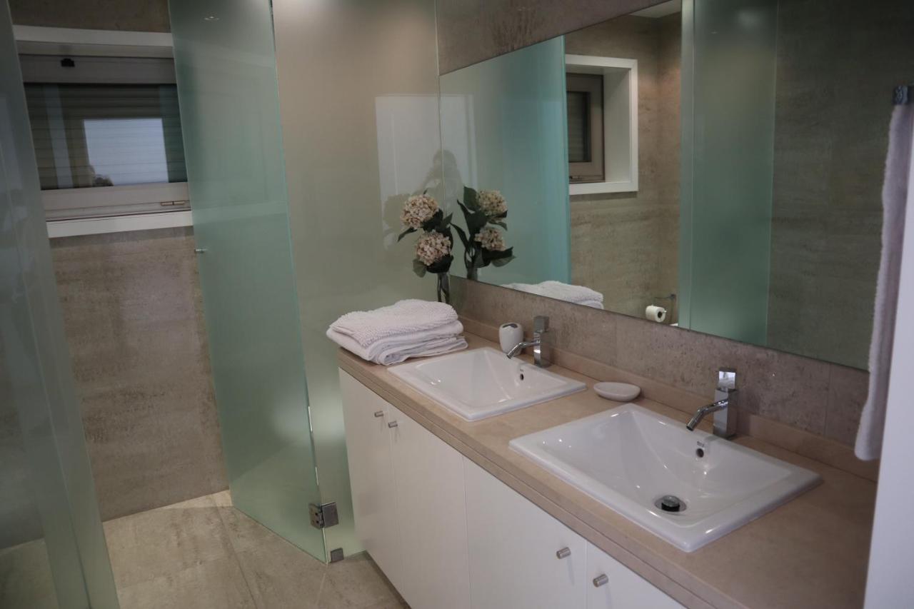 Villa Dos Salgados, 5Bdr, Beach Front, Near Salgados Golf Club Guia  Eksteriør billede
