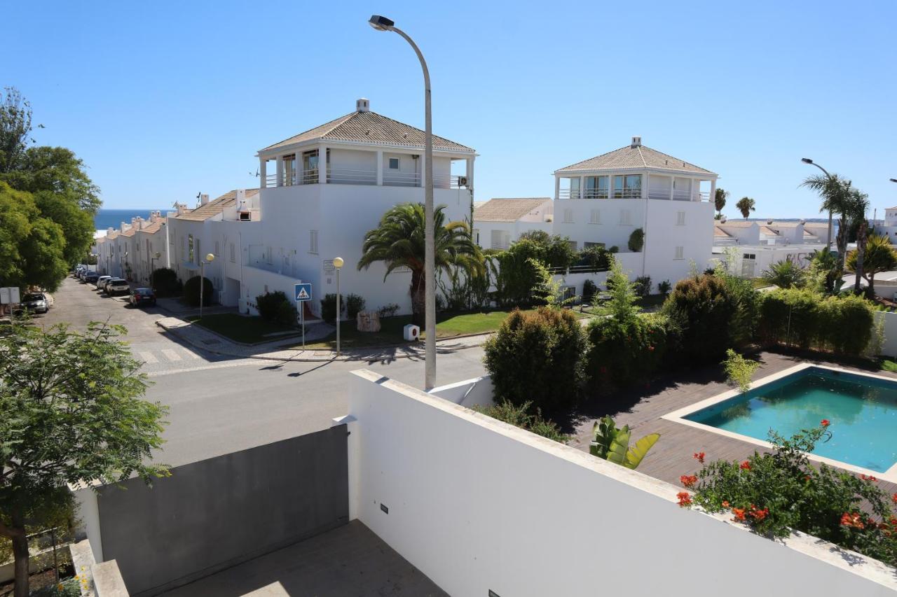 Villa Dos Salgados, 5Bdr, Beach Front, Near Salgados Golf Club Guia  Eksteriør billede